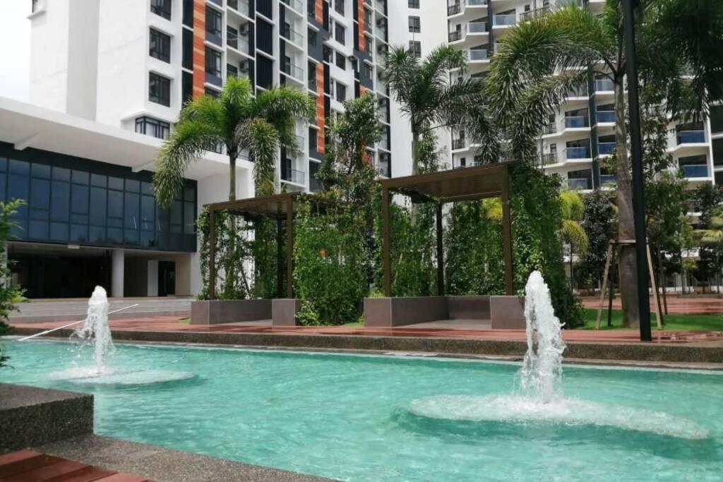 Opahome@ Timurbay Seafront Residence 2Br Family Suite Seaview And Poolview Kuantan Luaran gambar